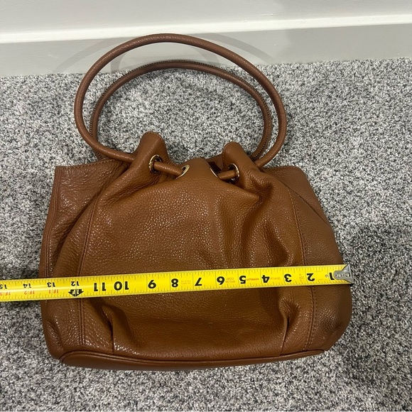 Michael Kors Astor Ring Large Tote Handbag Brown Pebbled Leather Gold Hardware - Picture 10 of 13